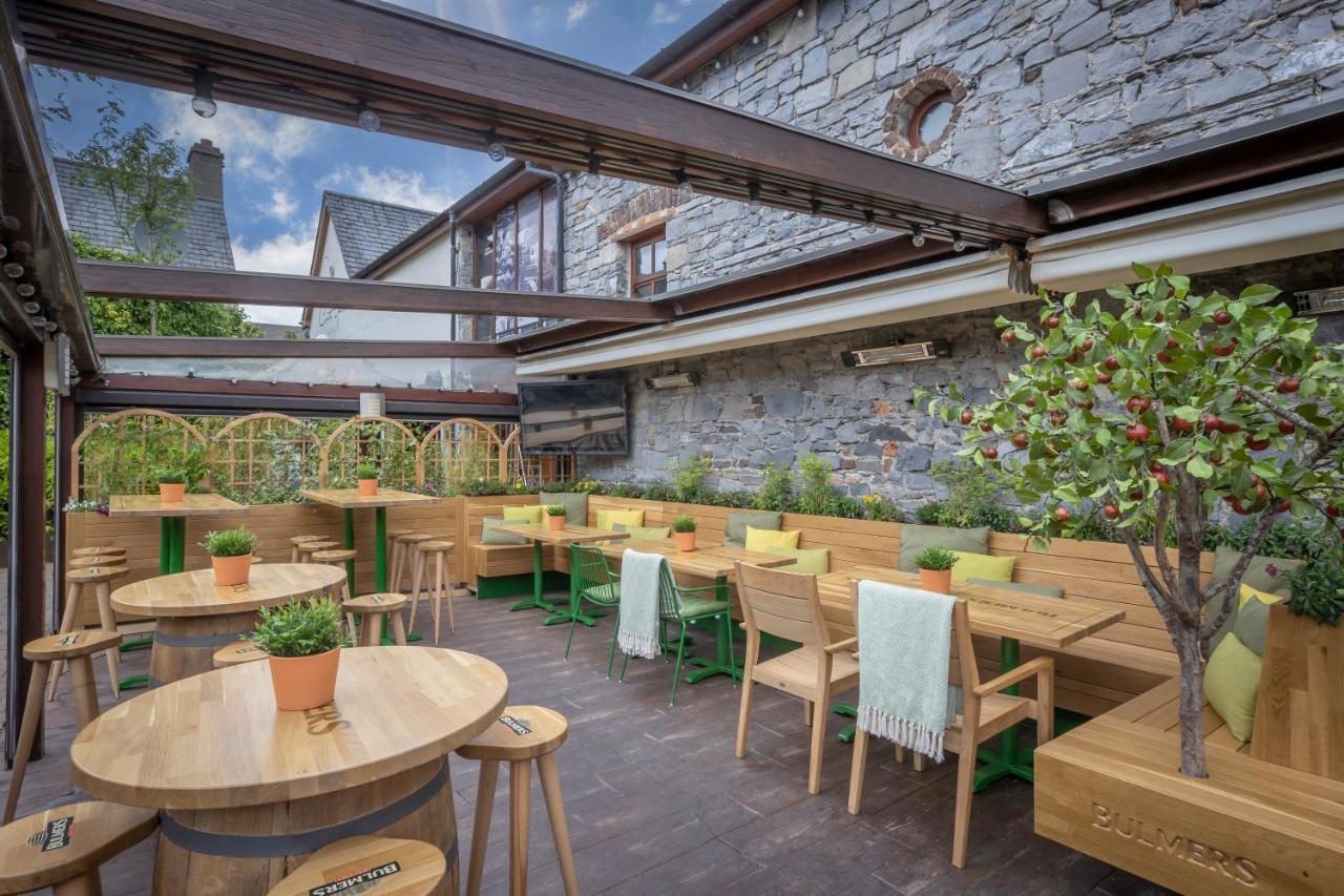 Court Yard Hotel Leixlip Exterior foto