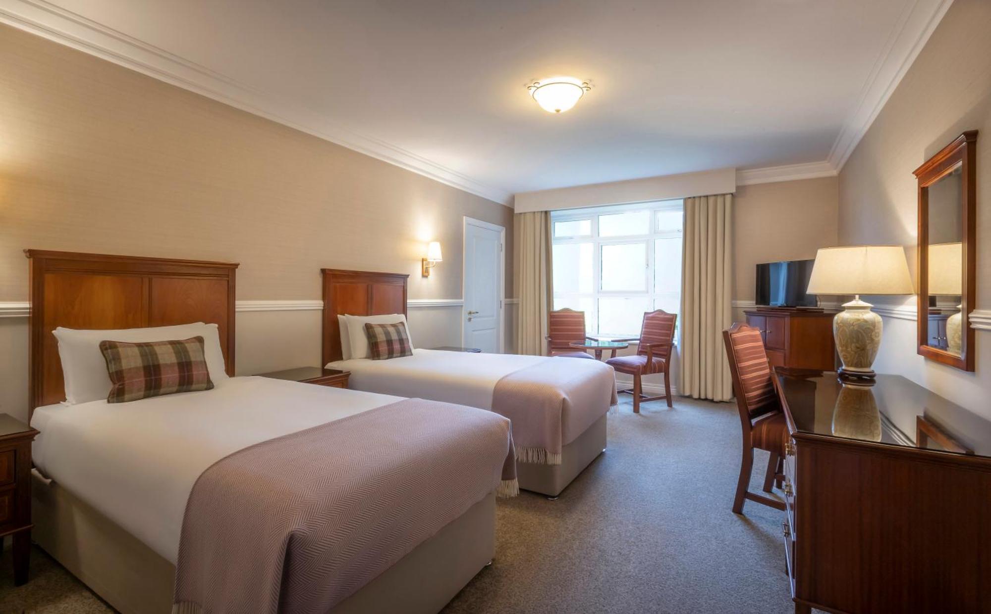 Court Yard Hotel Leixlip Exterior foto